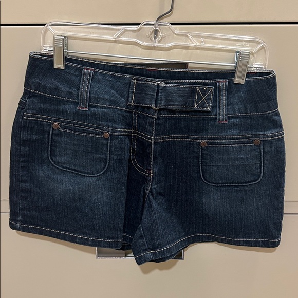 Y2K No Boundaries Jean Shorts - Picture 2 of 4